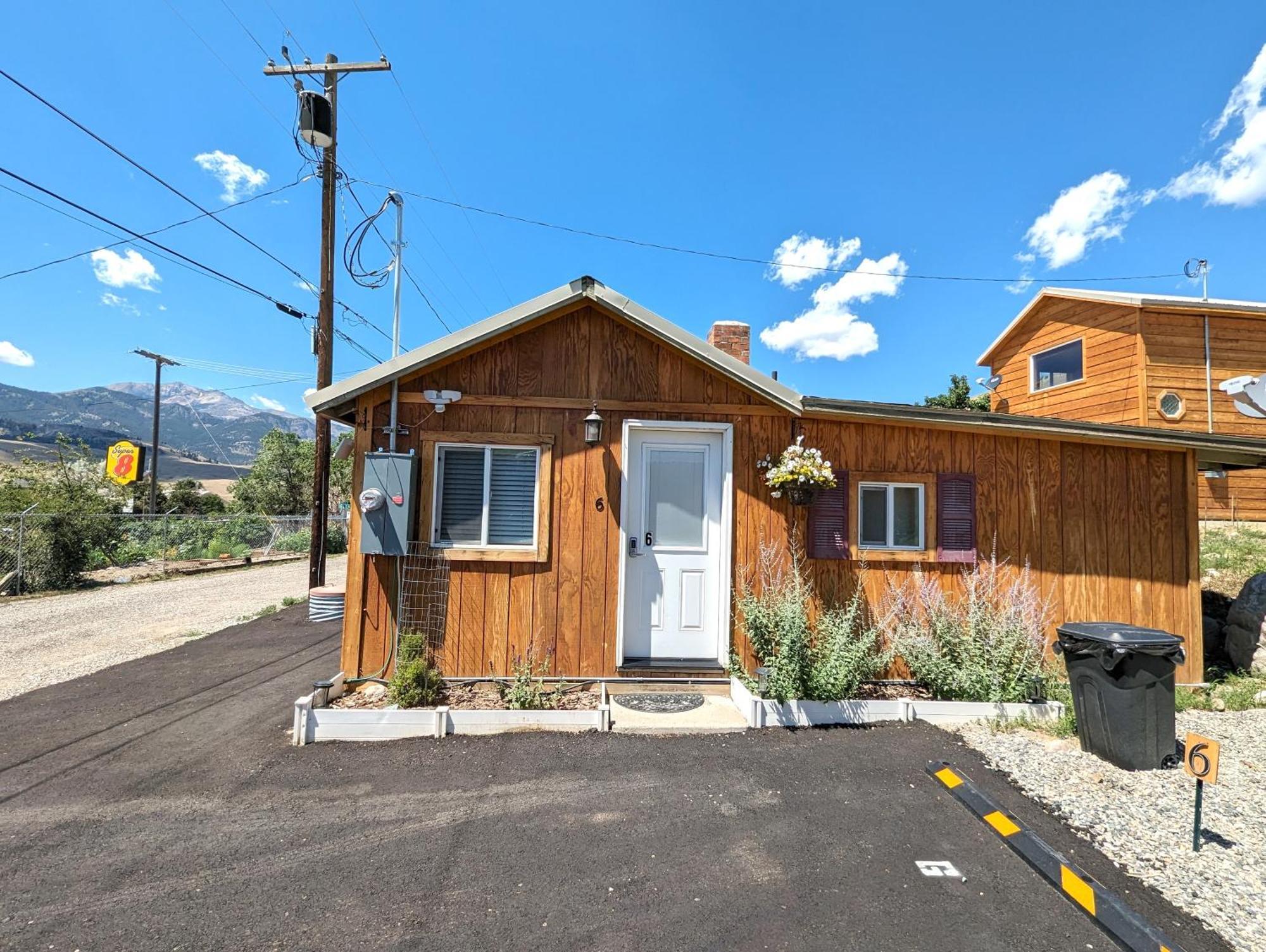 Yellowstone'S Treasure Cabins Gardiner Exterior foto