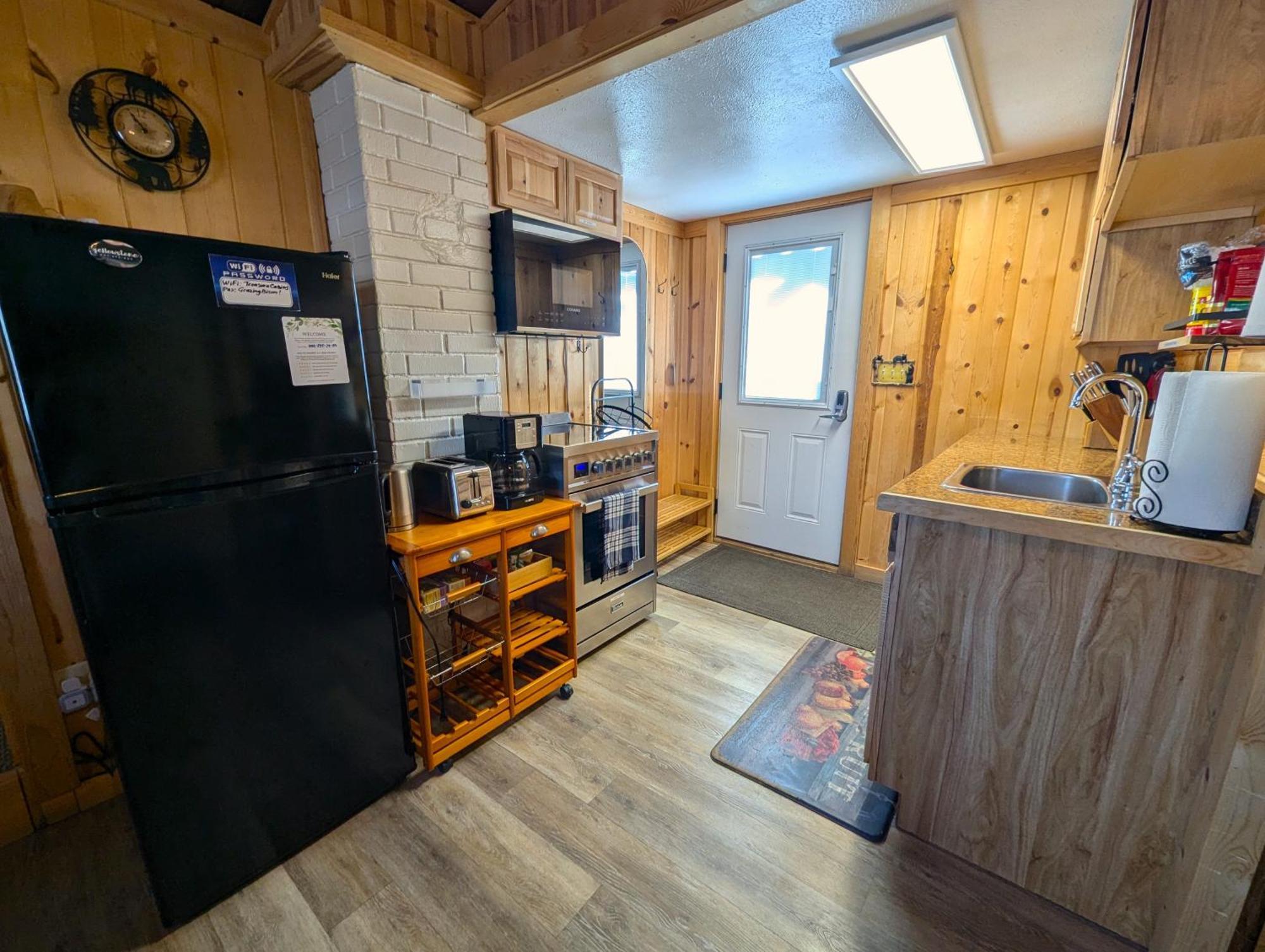 Yellowstone'S Treasure Cabins Gardiner Exterior foto